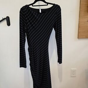 Chic Black and White Striped Long Sleeve Dress